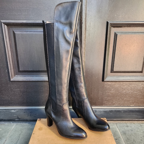 Sexy Black Leather OTK Boots by Adrienne Vittadini - Picture 3 of 8